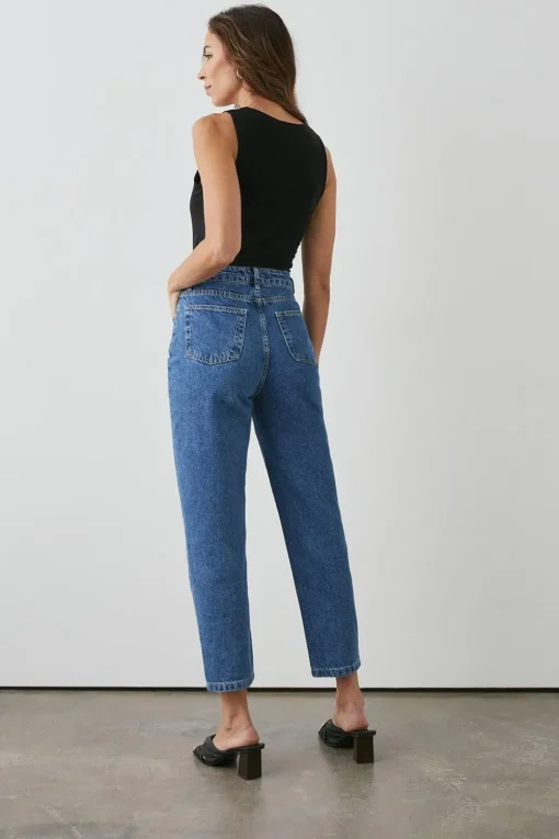 Ankle Grazer Straight Jean
