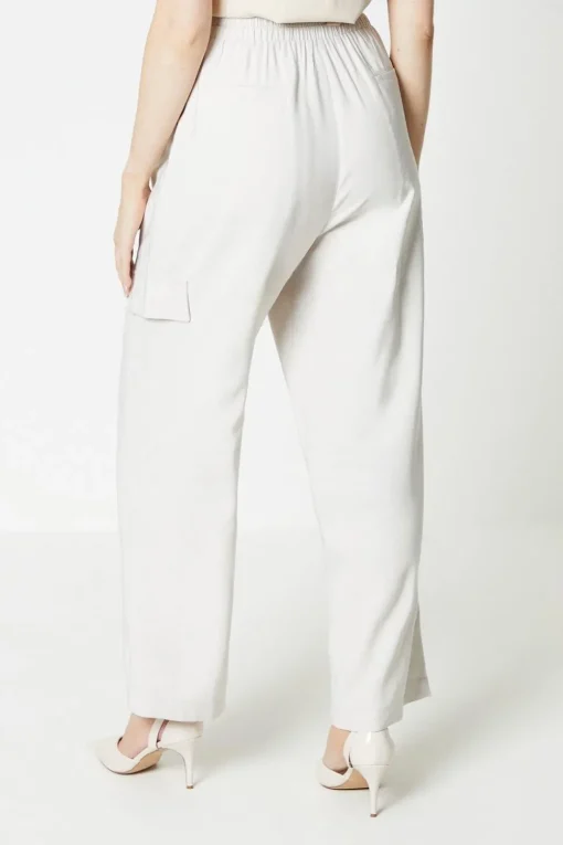 Cargo Trouser With Pocket Detail
