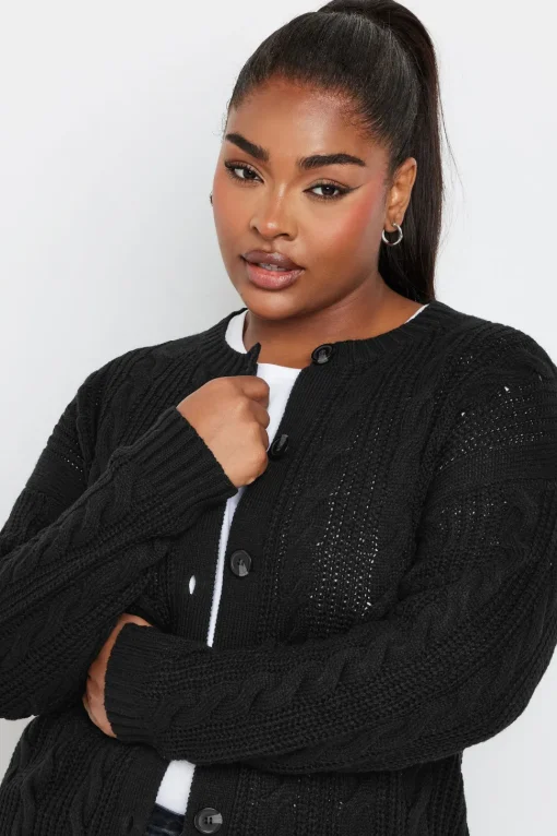 Cropped Cable Knit Cardigan