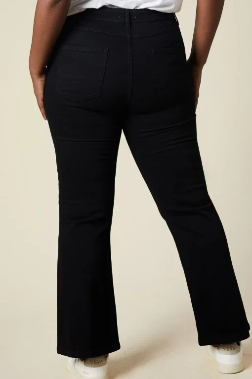 Curve Flare Jean