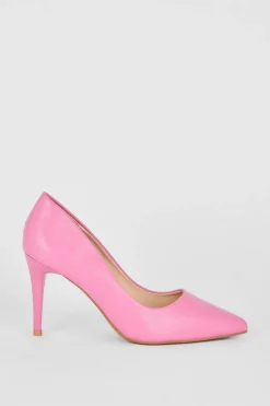 Dashing Court Shoes