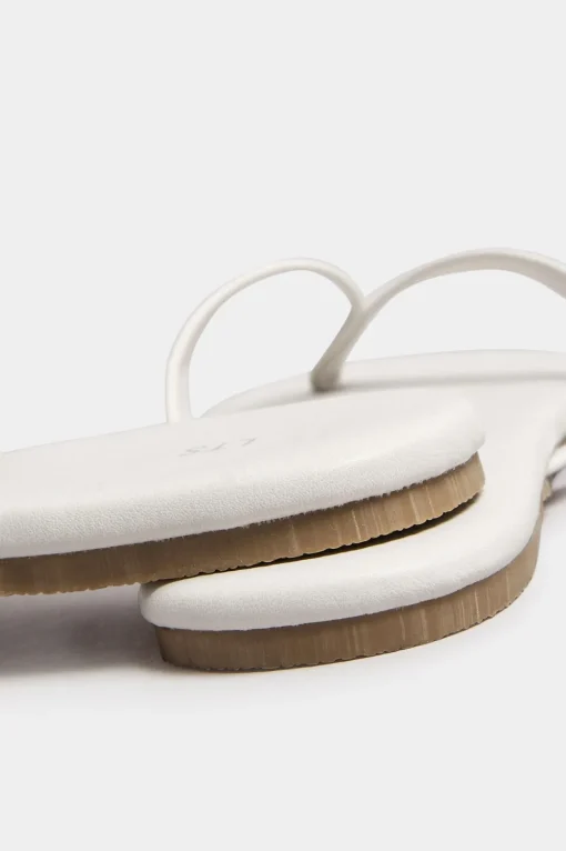 Flat Toe Thong Salndals In Standard Fit