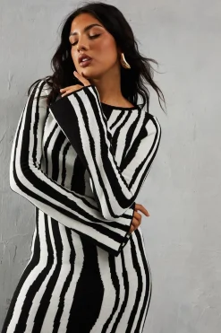 Knitted Printed Flute Sleeve Midaxi Dress