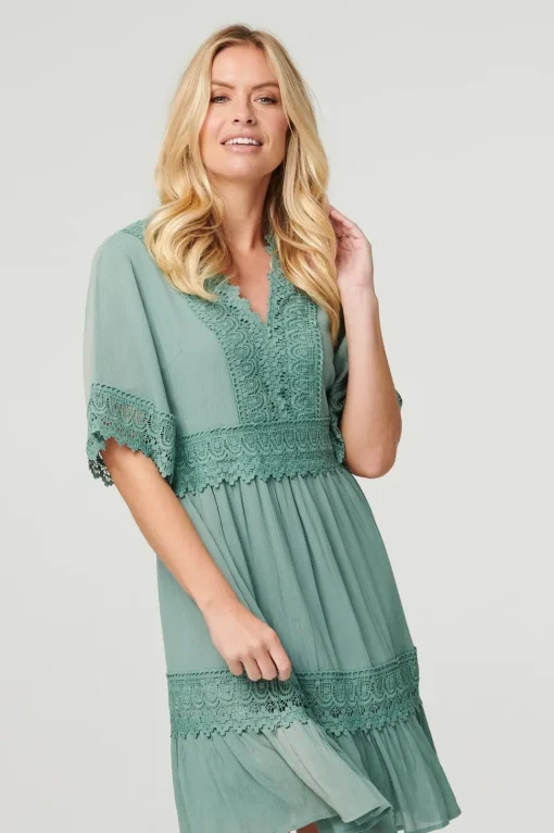 Lace Detail 1/2 Sleeve Short Dress