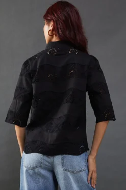 Lace Mix Scallop Hem Crop Shirt