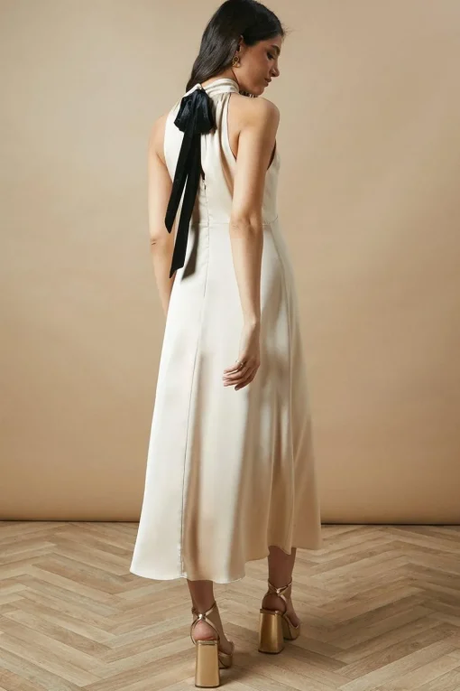 Occasion Velvet Tie Halterneck Midaxi Dress