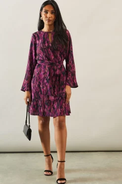 Petite Abstract Print Tie Waist Shift Dress