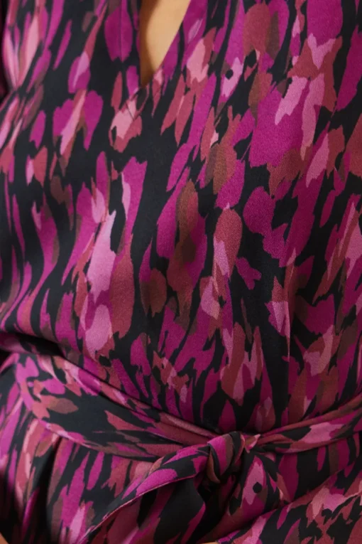 Petite Abstract Print Tie Waist Shift Dress