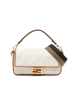 Preloved graphy White Canvas and Leather Shoulder Bag