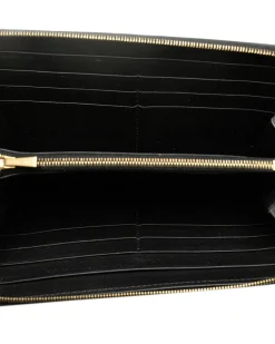 Preloved Leather Zip Around Wallet with Interior Zip and Slip Pockets