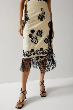 Premium Embroidered Tassel Sarong