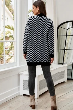 Relaxed Geometric Intarsia Cozy Soft Cardigan In Grey & Black
