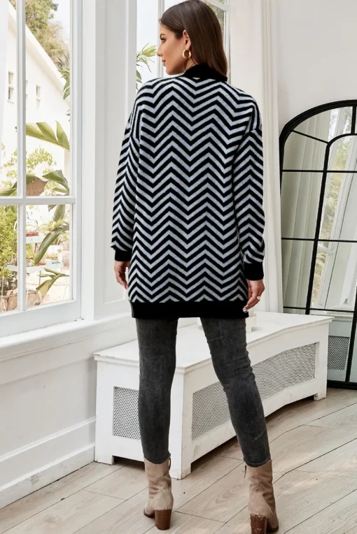 Relaxed Geometric Intarsia Cozy Soft Cardigan In Grey & Black