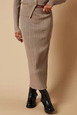 Ribbed Knitted Midi Skirt Co Ord