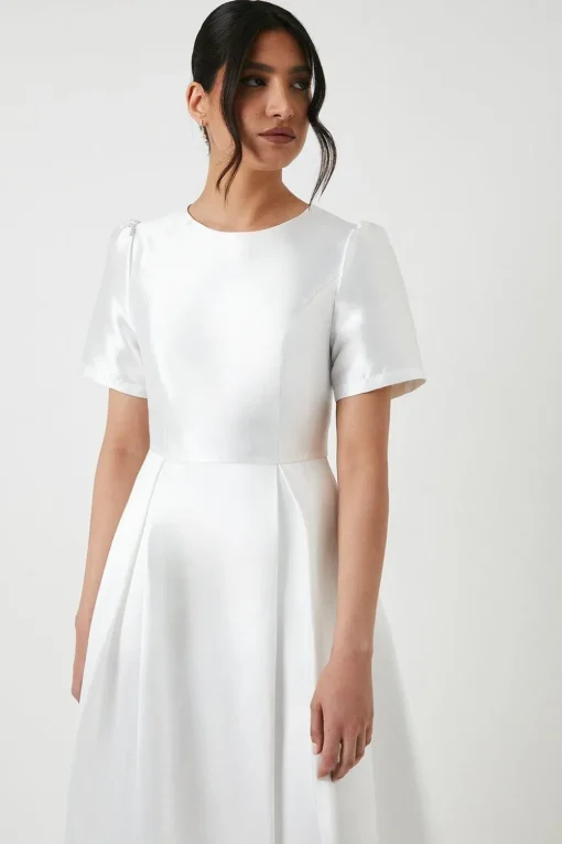 Short Sleeve Bow Back Twill Wedding Dress