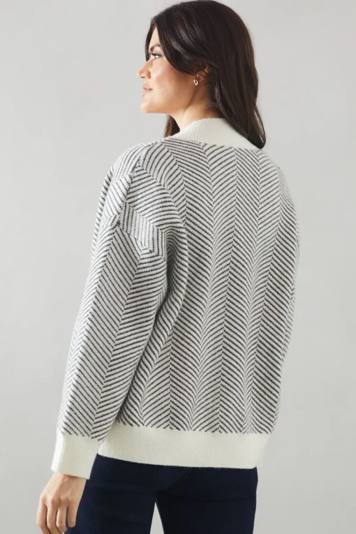 Stitch Edge To Edge Cardigan