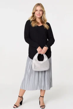 Textured V-Neck Relaxed Curve Hem Jumper
