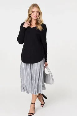 Textured V-Neck Relaxed Curve Hem Jumper