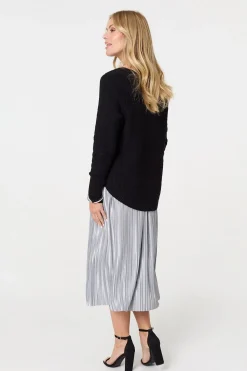 Textured V-Neck Relaxed Curve Hem Jumper