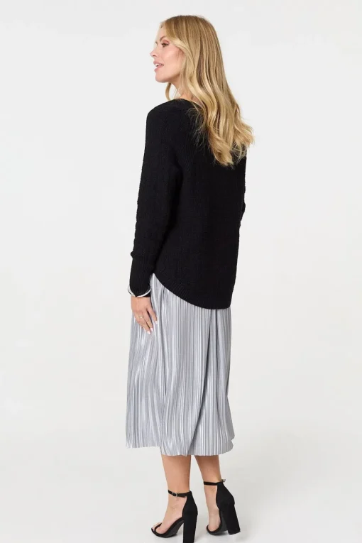 Textured V-Neck Relaxed Curve Hem Jumper
