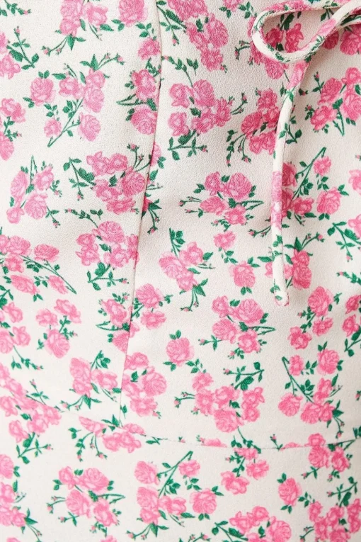 Tie Front Sweetheart Neck Top