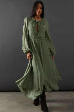 Tufted Dobby Chiffon Button Front Tie Neck Hanky Hem Midi