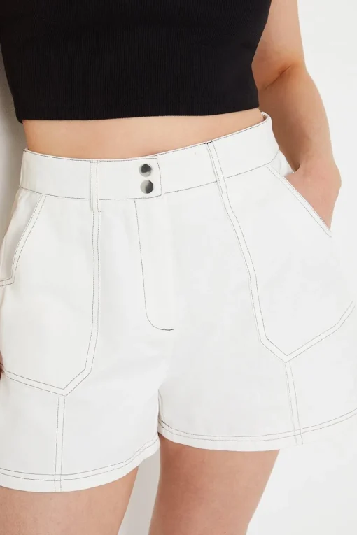 Twill Contrast Stitch Shorts