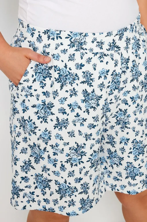 Vintage Floral Textured Shorts