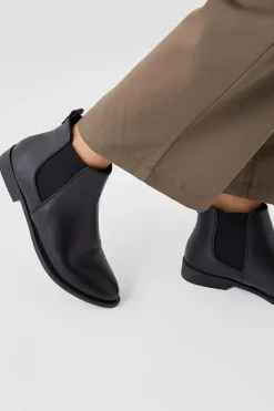 Wide Fit Megs Chelsea Boots