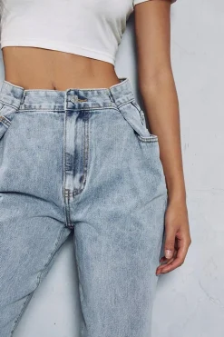 Wide Leg Pleated Waist Denim Jeans