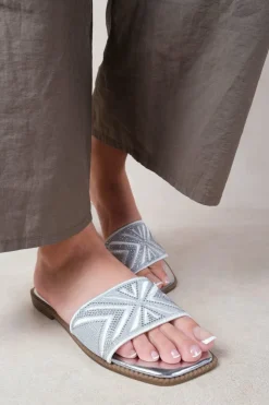 'Blossom' Flat Sandals With Sparkly Textured Single Band