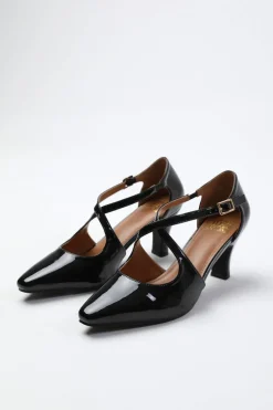 'Colorado' Wide Fit Cross Over Strap Mid Block Heel