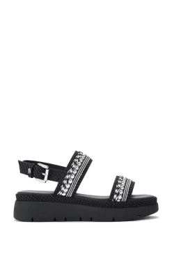 'Daisy Stud'  Sandals