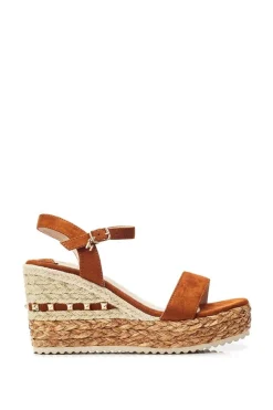'Erynn' Alcantara Wedges
