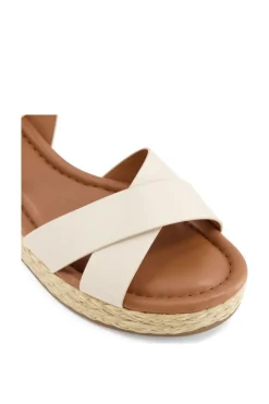 'Linnie' Leather Sandals