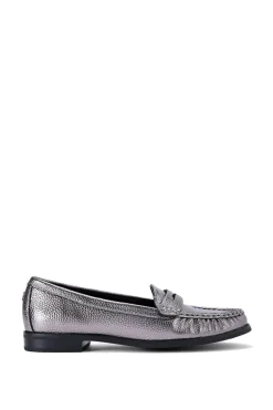 'Mattie'  Flats