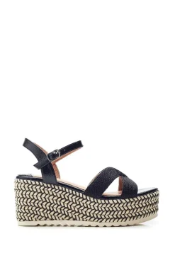 'Piala' Textile Wedges