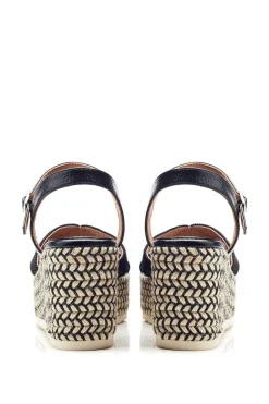 'Piala' Textile Wedges