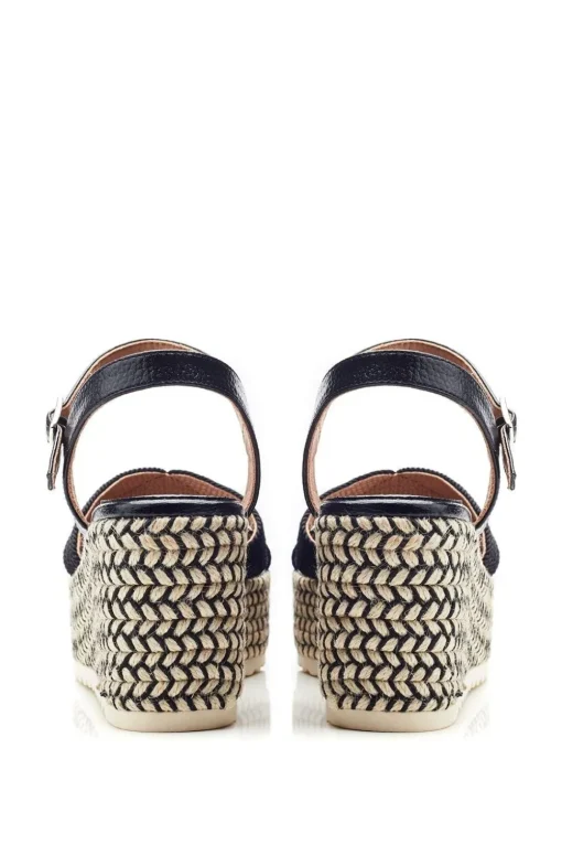 'Piala' Textile Wedges